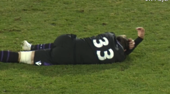 Quand tu fais une sieste en plein match