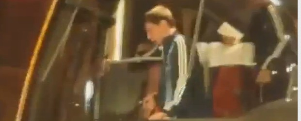 messi-peru-supporters