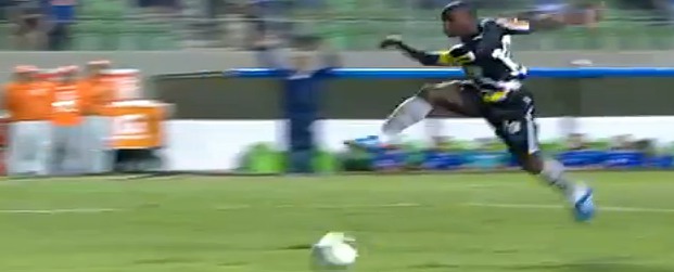 seedorf-golazo-cruzeiro