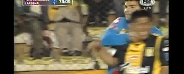 arsenalcopaliberta-redcard-strongest