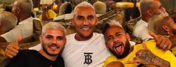 Bannière PSG Navas neymar icardi Ibiza
